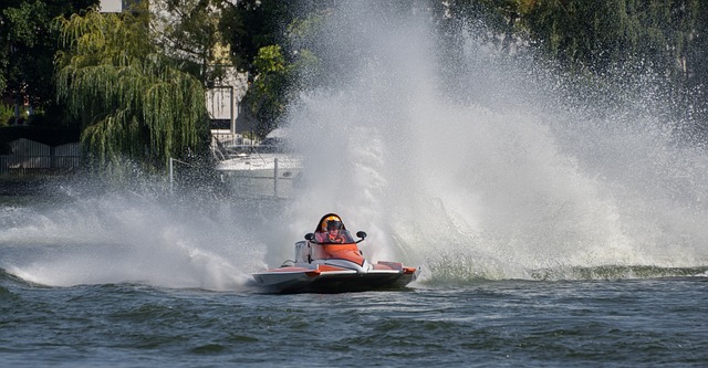 足球作为深 足球作为深